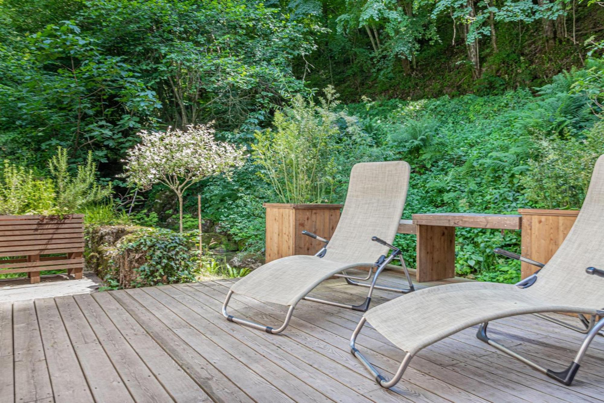 House By The Stream - Happy Rentals Avce Exterior foto